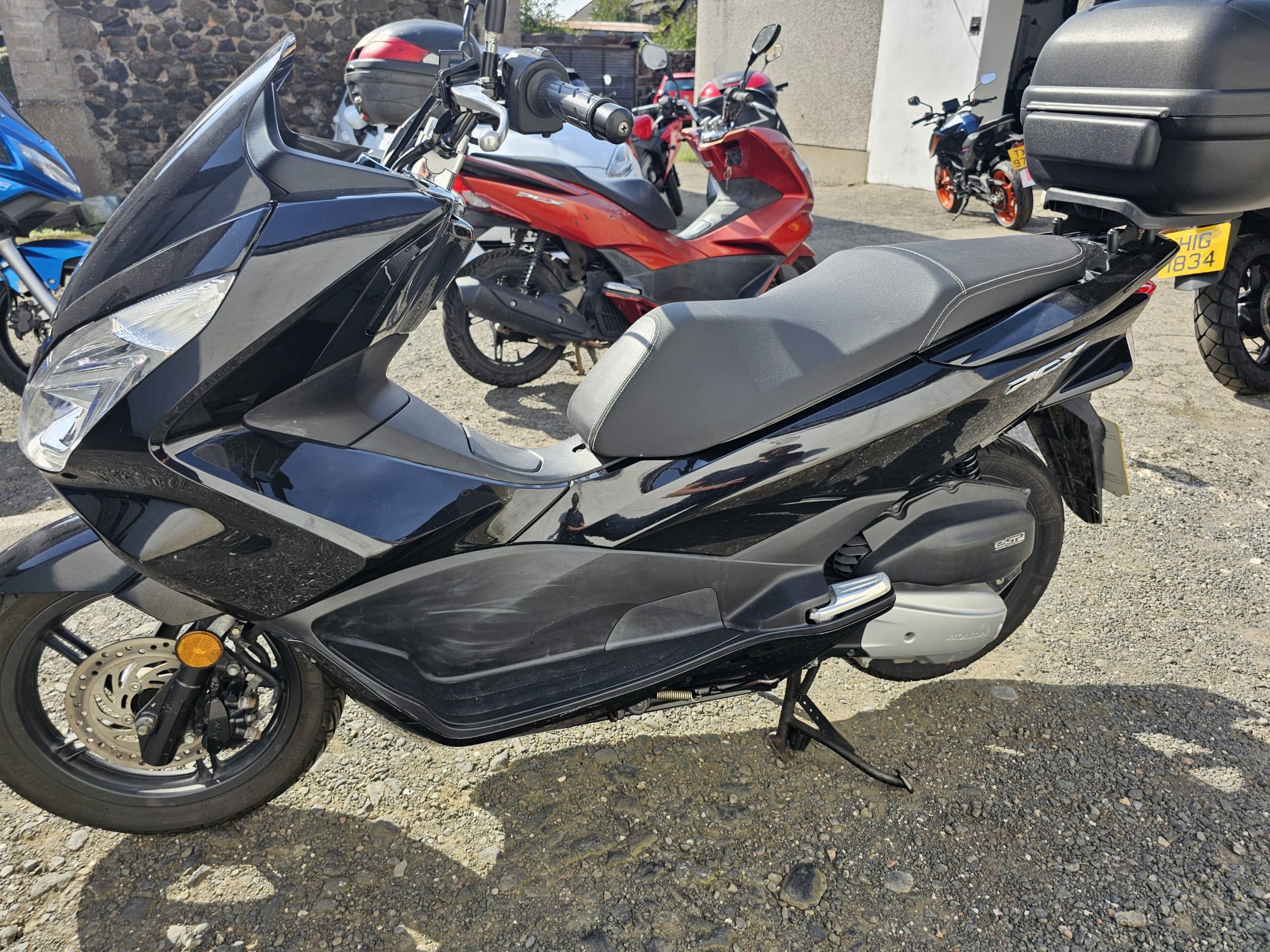 PCX125
JF56型 Honda Pcx 125 – R F LINTON AND SONS