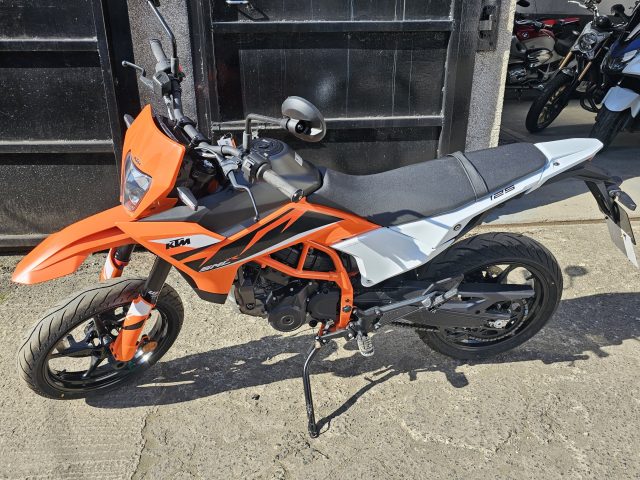 KTM 125 Supermoto