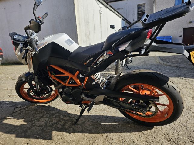 KTM 390 Duke