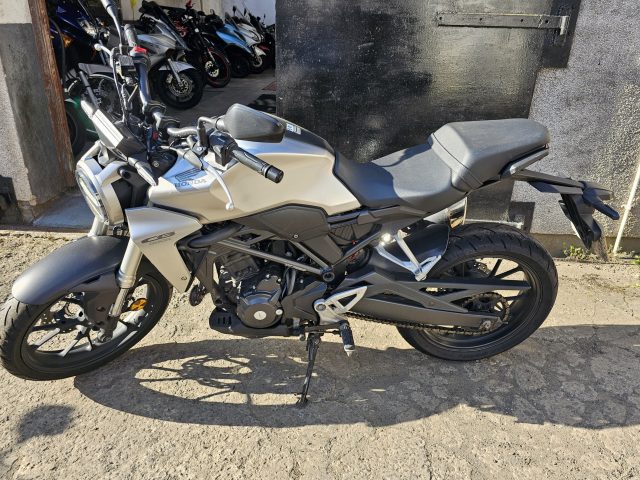 Honda CB300R